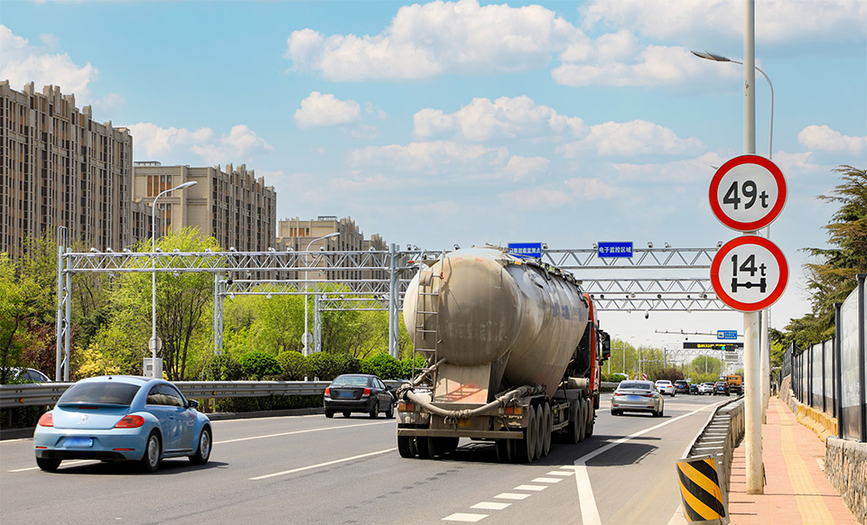 公路不停車超限檢測(cè)系統(tǒng) 公路不停車超限檢測(cè)系統(tǒng)